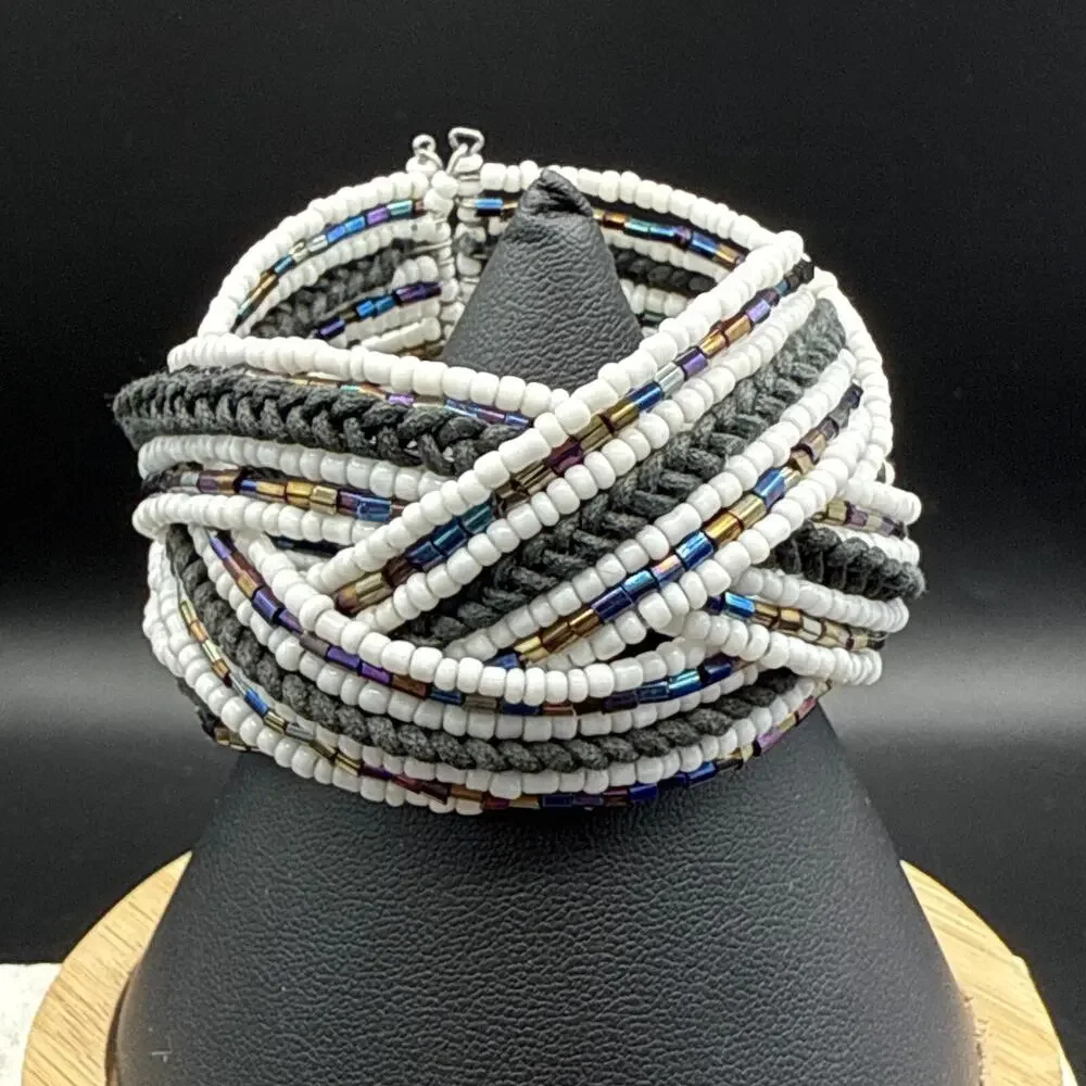 Artisan‎ Bracelet 6